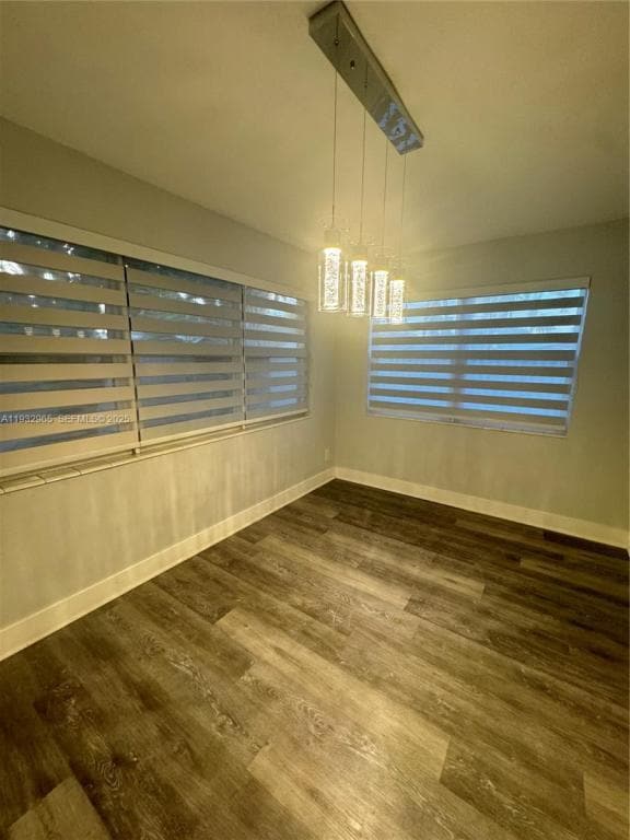 Building Photo - 1020 N 74th Way