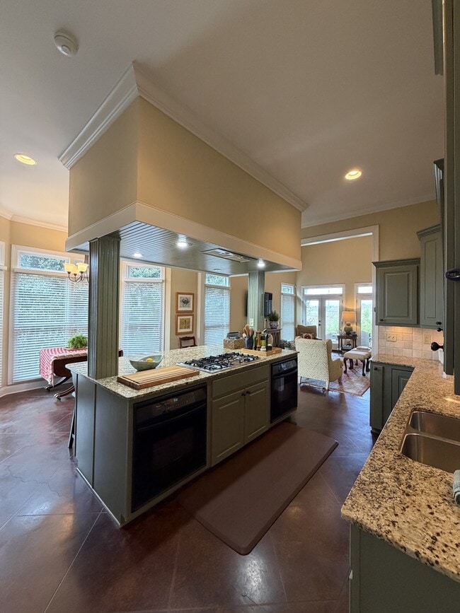 Building Photo - 424 Northpointe Lake Dr