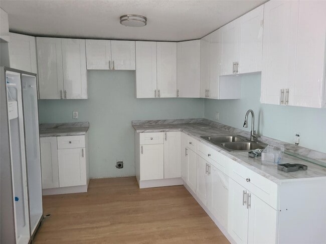 Building Photo - 1910 NW 60th Ave