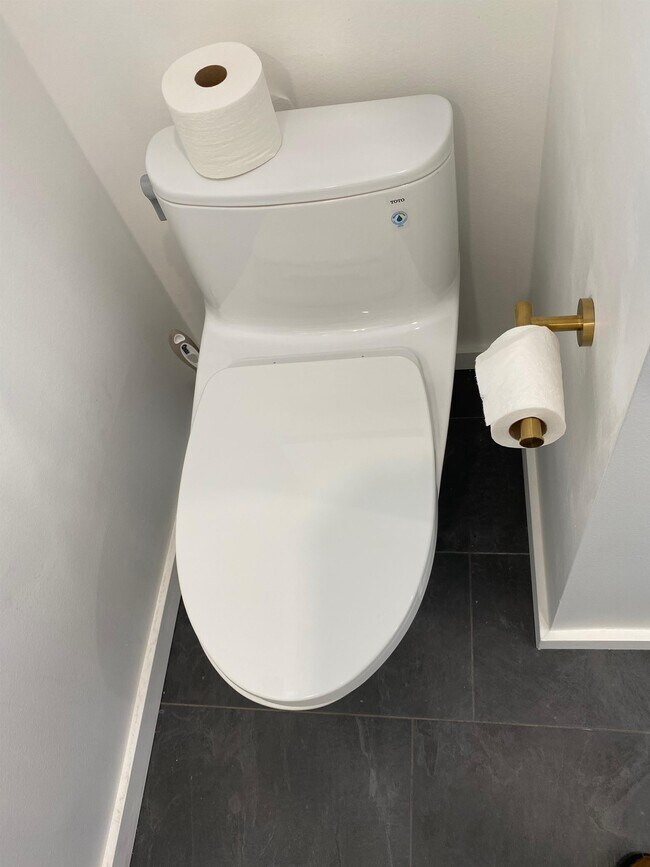 Building Photo - 1614 SE 22nd Ave