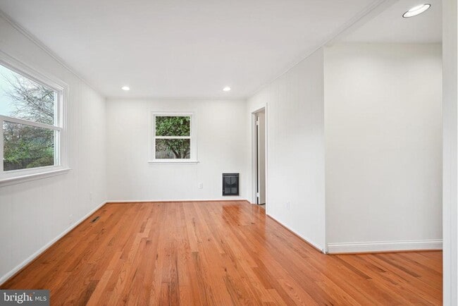 Building Photo - 2711 Elnora St