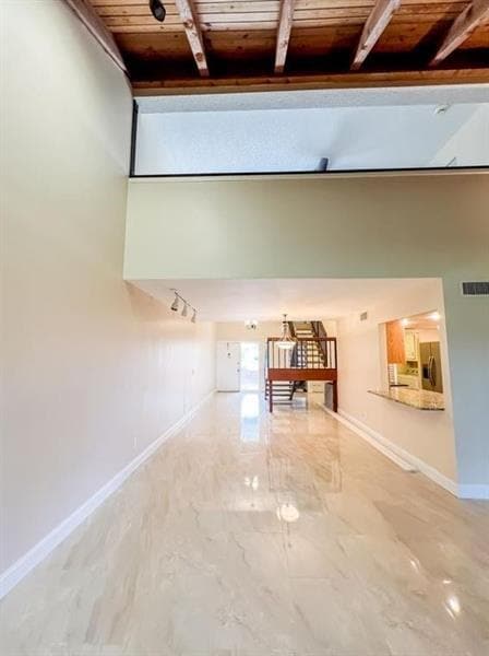 Building Photo - 10740 S Golfview Dr