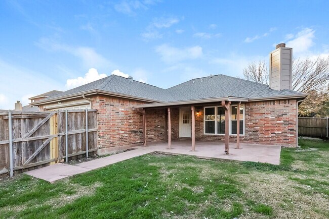 Building Photo - 213 Garden Valley Ln