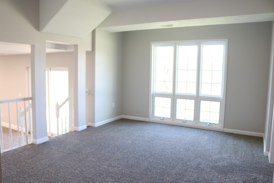 Building Photo - 2202 N 150th Ave