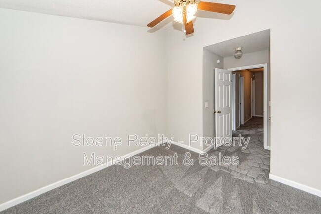 Building Photo - 149 Pine Shadow Dr