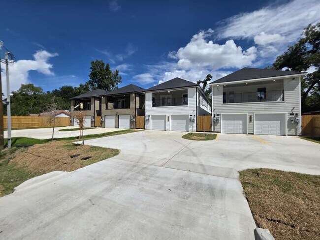 Building Photo - 8406 De Priest St