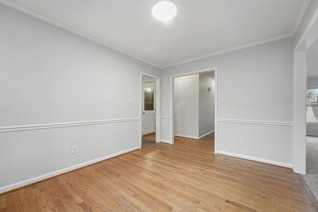 Building Photo - 131 Autumn Ridge Dr