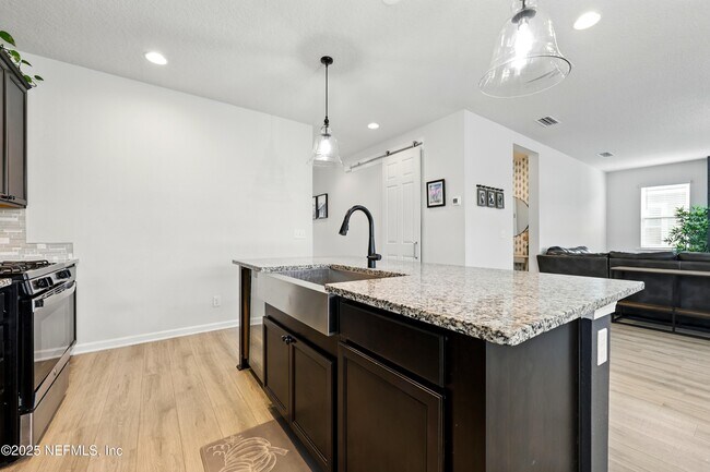 Building Photo - 54 Alderwood Pl