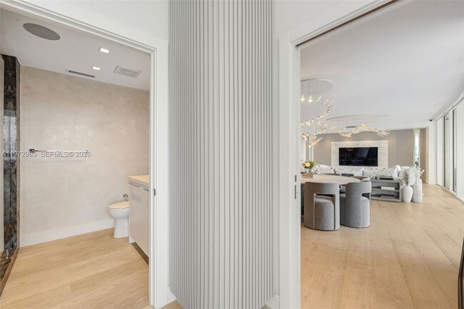 Building Photo - 400 Alton Rd