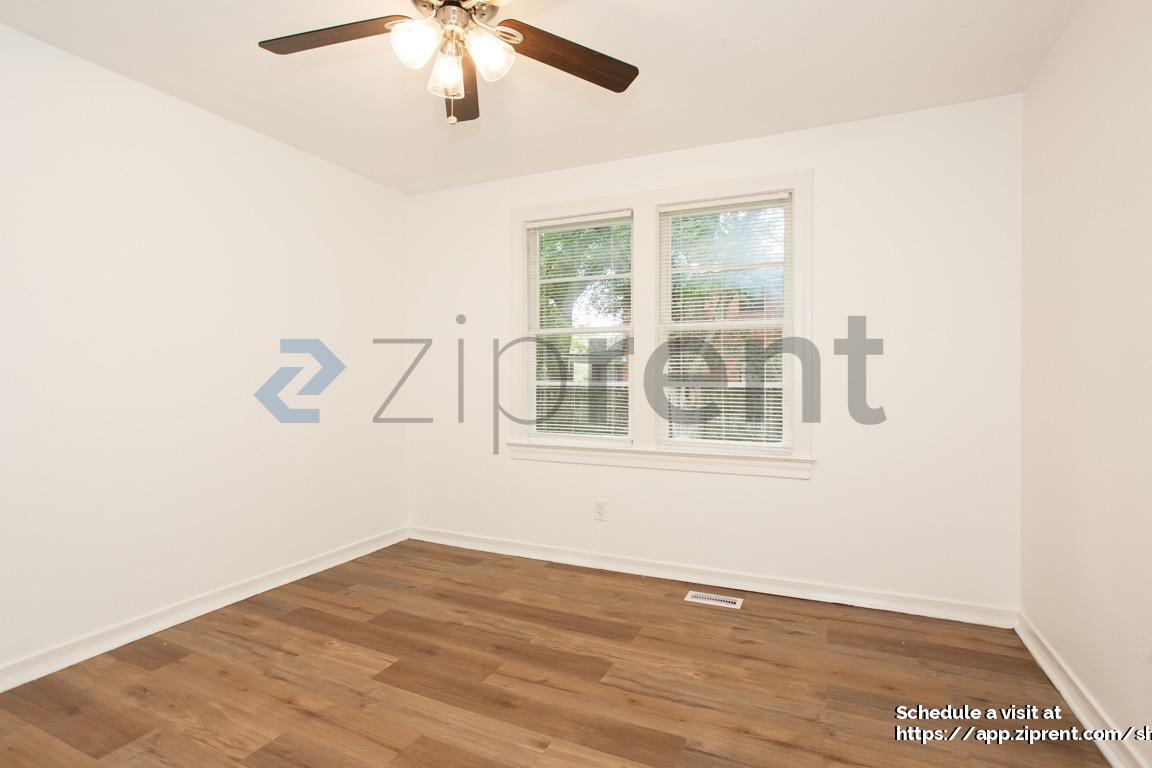 Building Photo - 819 McDuff Ave S