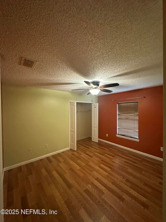 Building Photo - 8452 Stelling Dr S