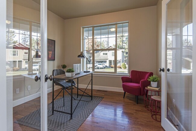 Building Photo - MOVE IN SPECIAL $500 OFF FIRST  MONTHS REN...