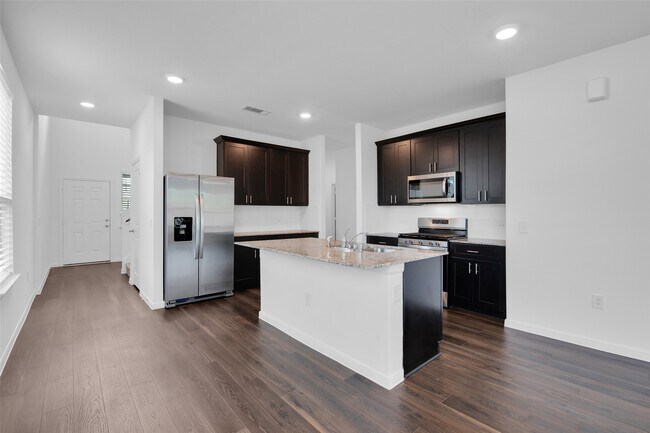 Building Photo - 14403 Cedar Ledge Ln