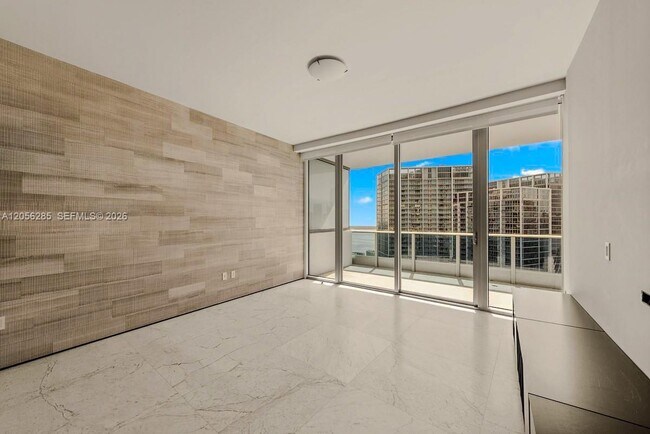 Building Photo - 200 Biscayne Blvd Way