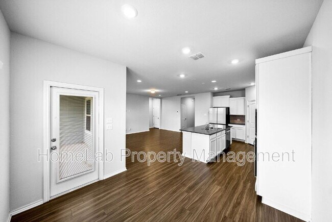 Building Photo - 6723 Shiraz Wy