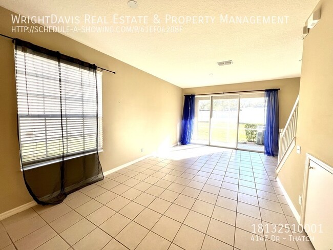 Building Photo - Large townhome at Sabal Pointe!