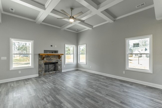 Building Photo - 5012 Oop Rd