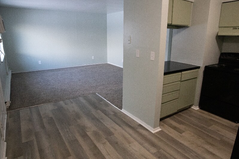 Building Photo - 2800 Crystal St