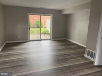 Building Photo - 754 Colony Dr
