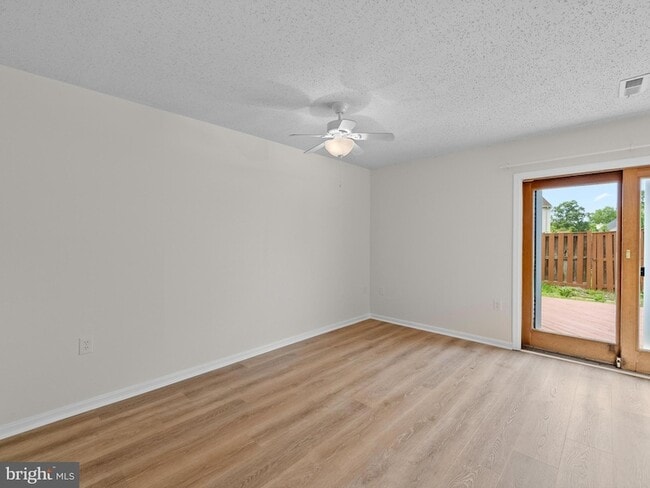 Building Photo - 2178 Mager Dr