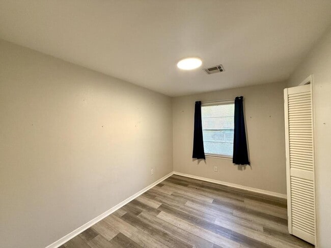 Building Photo - 2843 Kaylin Dr