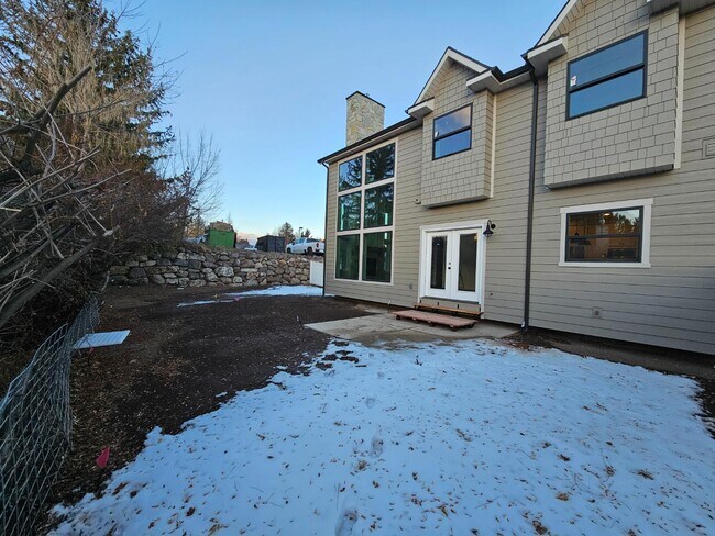 Building Photo - 68 S 250 E