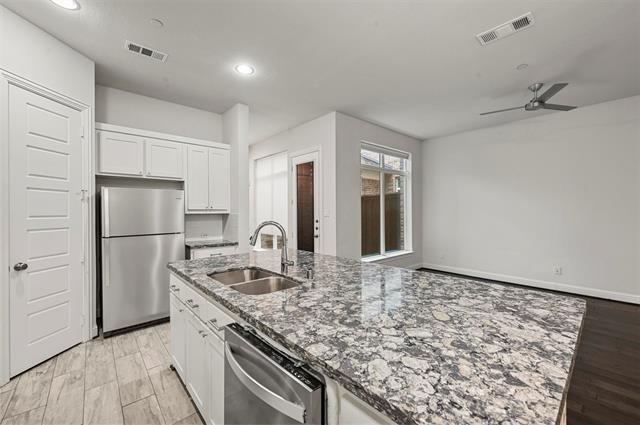 Building Photo - 4925 McKinney Hollow Dr