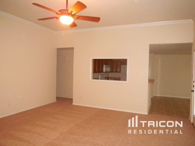 Building Photo - 925 Crowder Dr