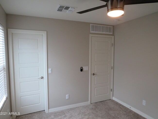 Building Photo - 40537 W Helen Ct
