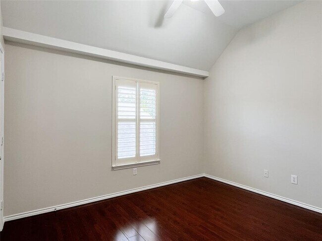 Building Photo - 20847 Cottage Cove Ln