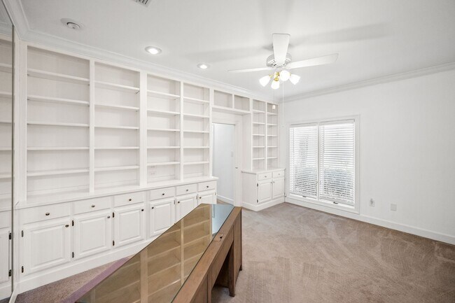 Building Photo - 601 Willow Point Ct