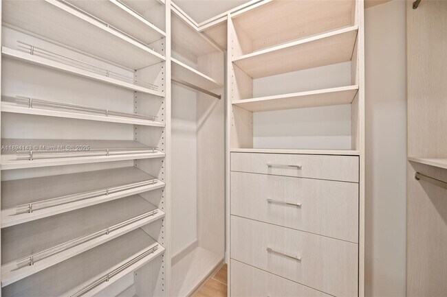 Building Photo - 900 N Ocean Blvd