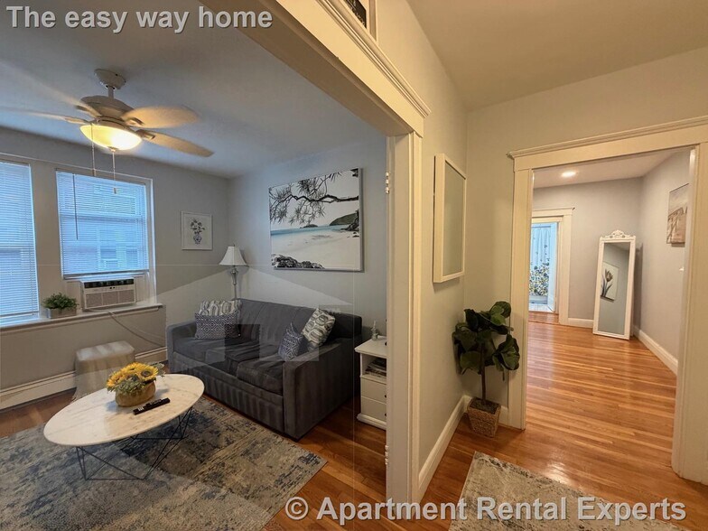 Building Photo - 15 Ives St