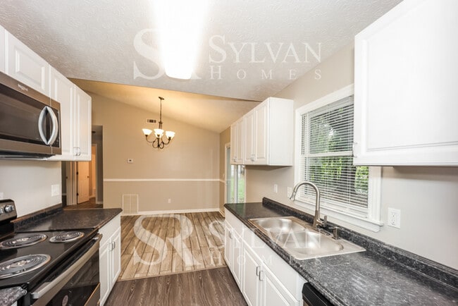 Building Photo - 2637 Welcome Rd