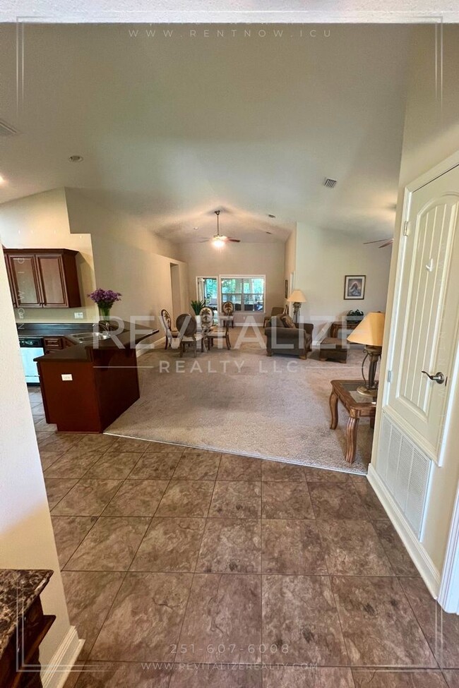Building Photo - COMING SOON! Beautiful Home in Huntington ...
