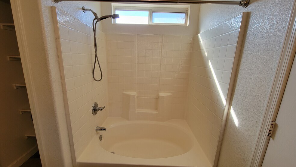 Building Photo - 2455 E Sheffield Ave