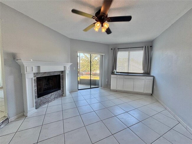 Building Photo - 120 Olive Tree Cir