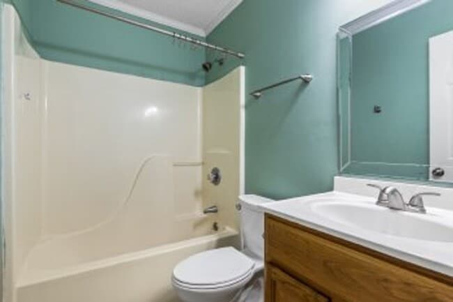 Building Photo - 502 Jasmine Ln