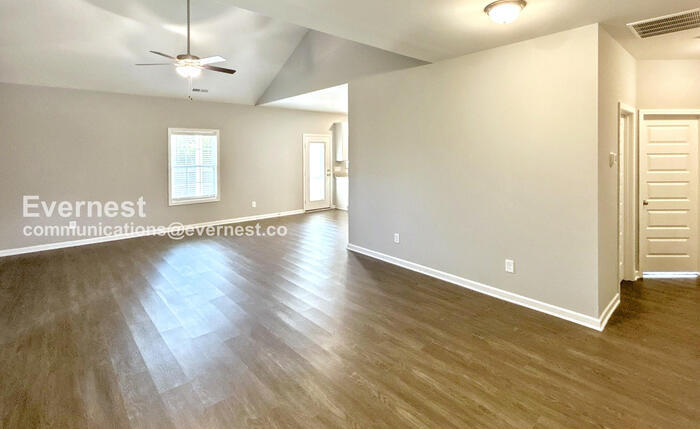 Building Photo - 1020 Echo Rdg Rd