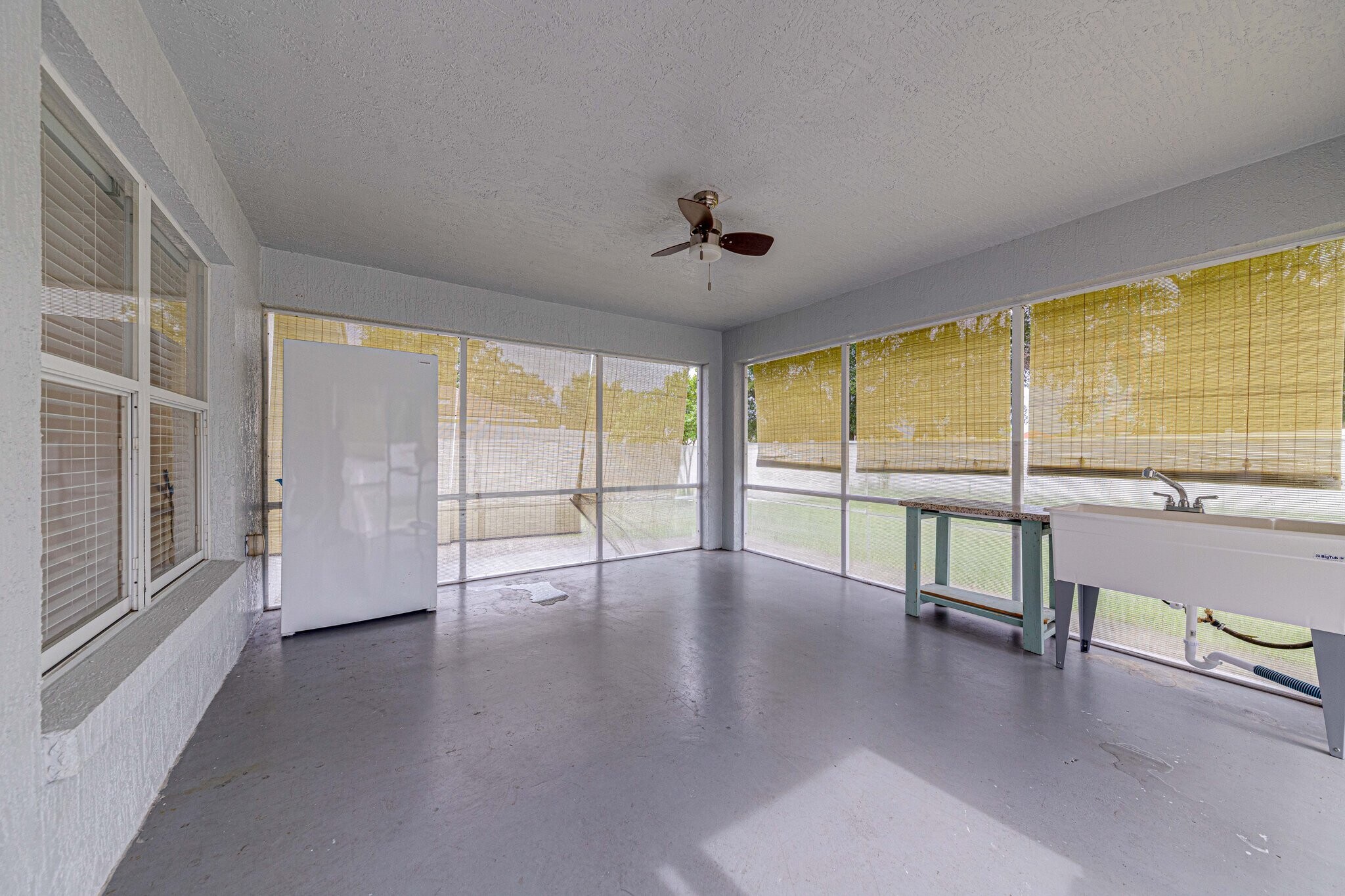 Building Photo - 1176 Lake Pl Ct