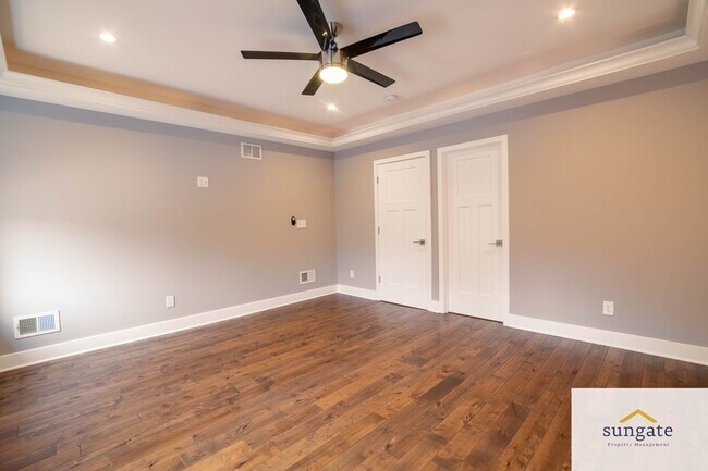 Building Photo - 1125 S Clinton St