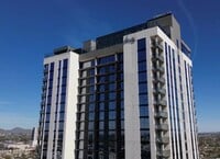 Building Photo - 817 N 6th St