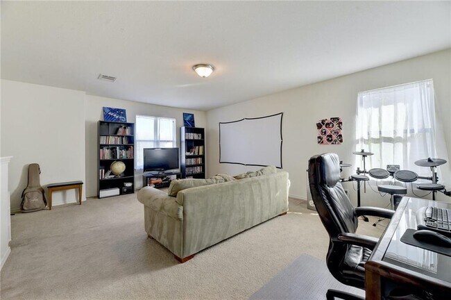 Building Photo - 145 Rudy Ln