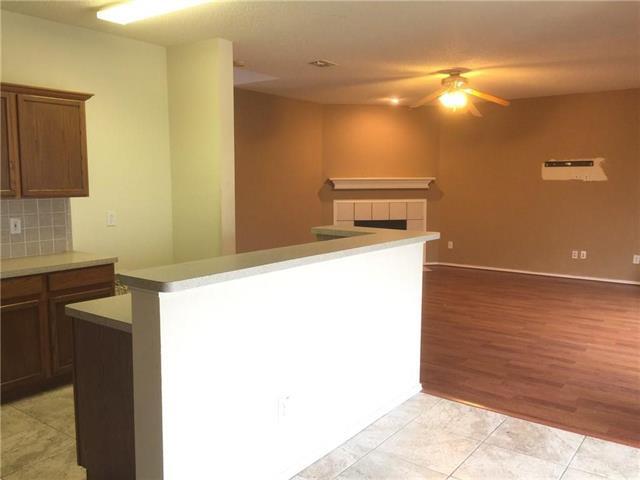 Building Photo - 5143 Autumn