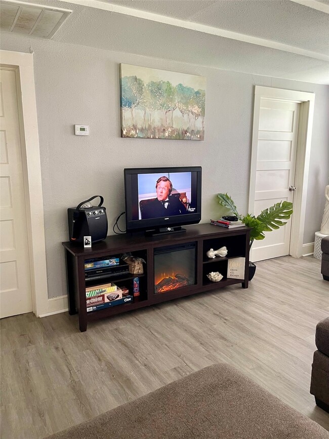 Building Photo - 500 N 8th St