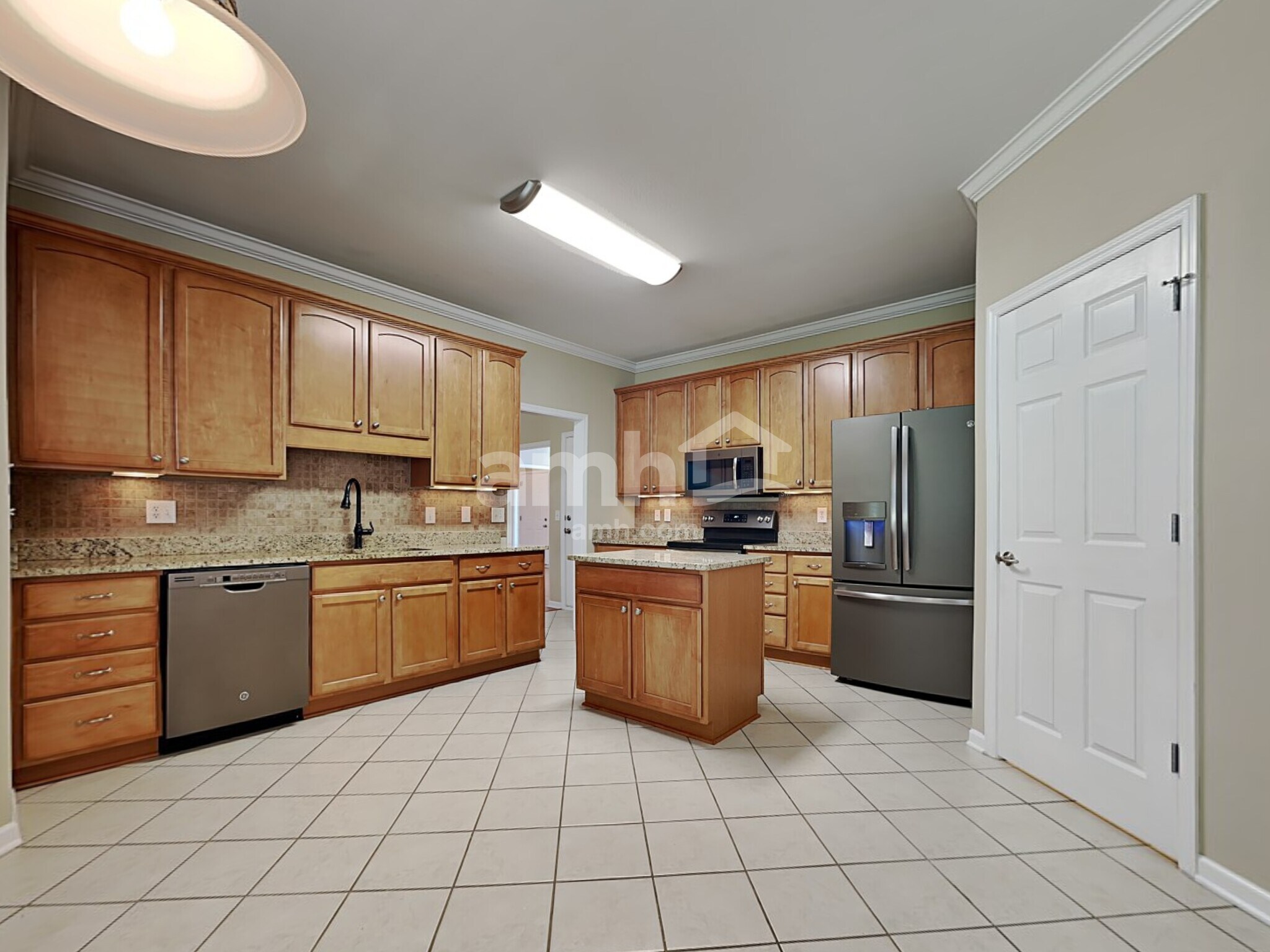 Building Photo - 1520 Paxton Dr