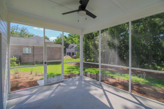 Building Photo - 3633 Happyland Blvd