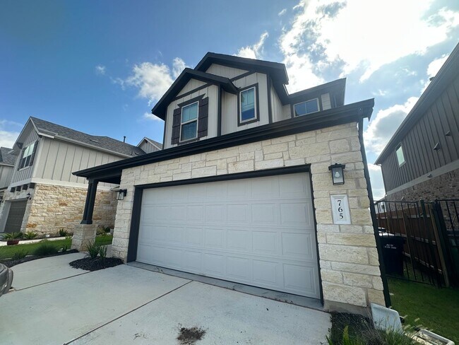 Building Photo - 3 Bed 2 Bath in Liberty Hill Tx