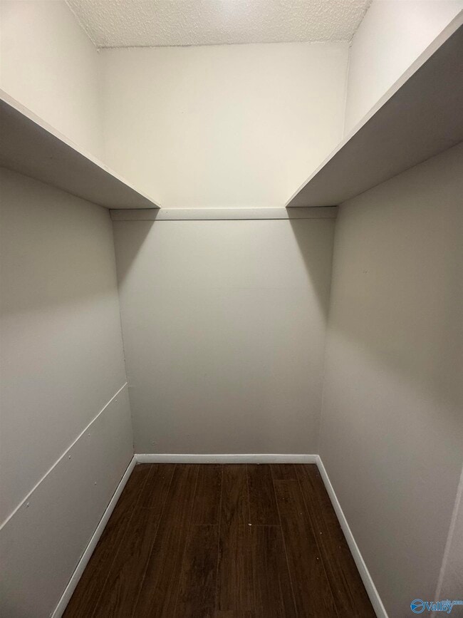 Building Photo - 2703 Lantern Walk SE