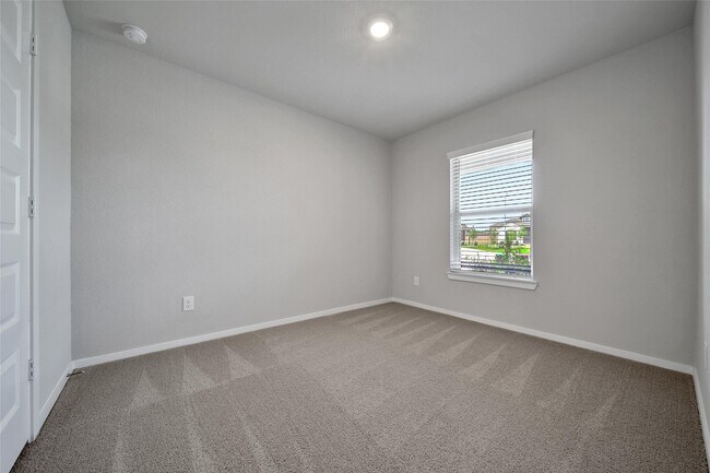 Building Photo - 8007 Camphor Ct